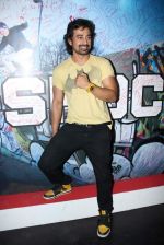 Ranvijay Singh promoted Casio watches in Oberoi Mall, Mumbai on 3rd June 2012 (22).JPG